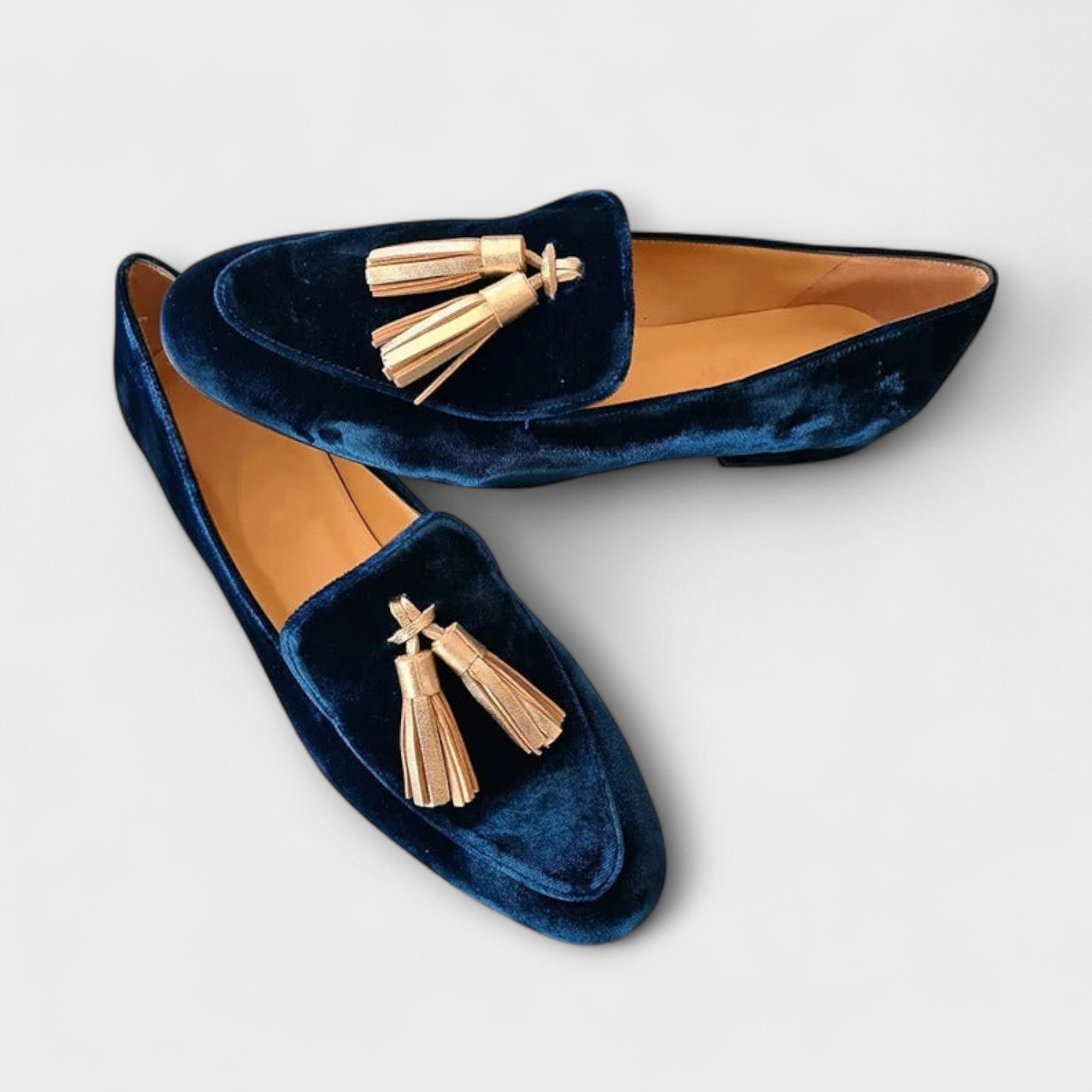 Quinnlyn – Tassel-Adorned Vintage-Style Loafers