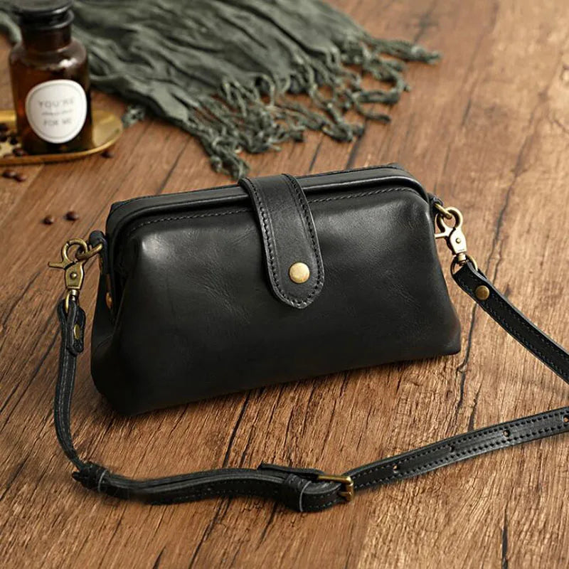 Ivy - Compact Leather Shoulder Bag