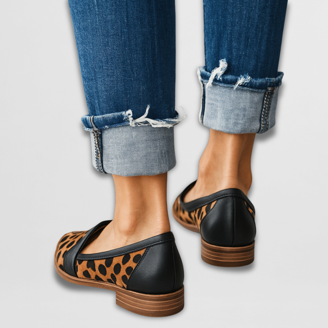 Nadia - Loafers in Suede