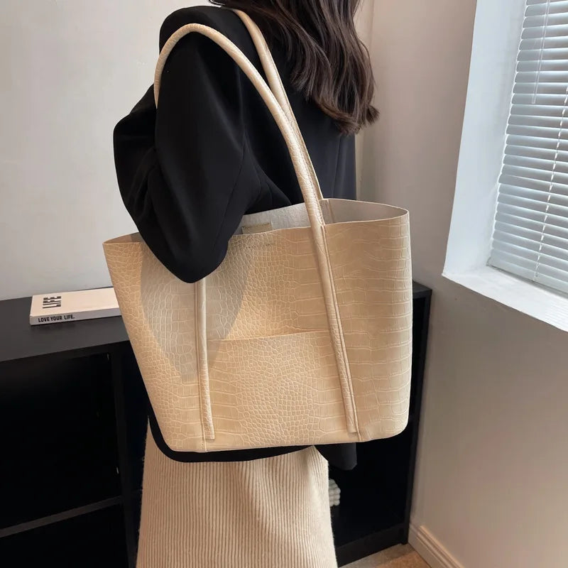 Betina™ - Shoulder Bag in Crocodile Leather