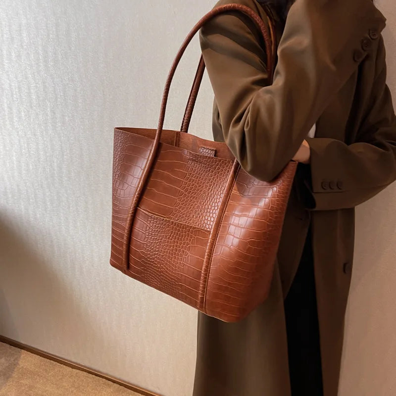 Betina™ - Shoulder Bag in Crocodile Leather