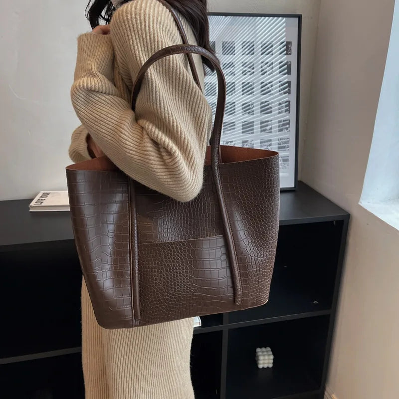Betina™ - Shoulder Bag in Crocodile Leather