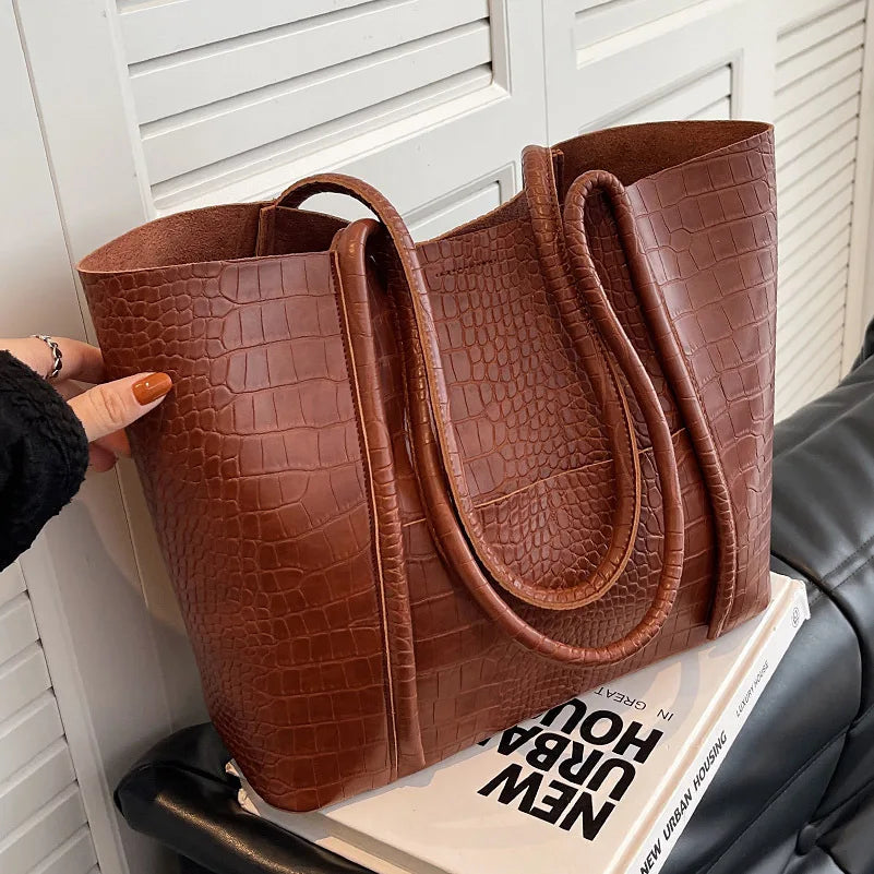 Betina™ - Shoulder Bag in Crocodile Leather